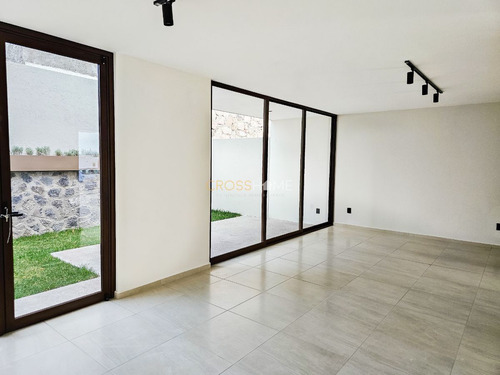 Casa En Venta En Juriquilla