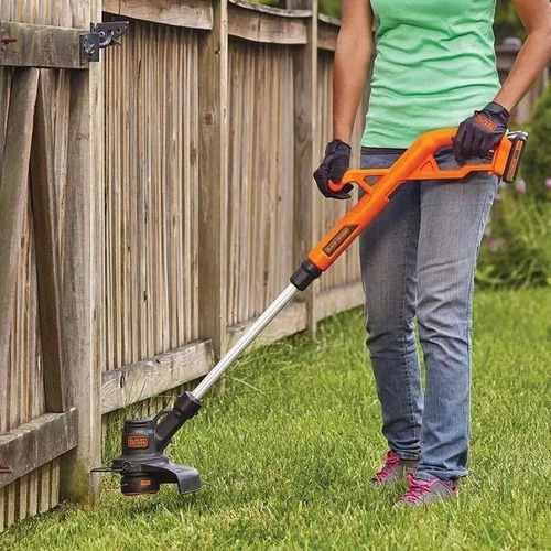 Imagen 6 de 8 de Cortasetos Inalámbrico 20v Black + Decker