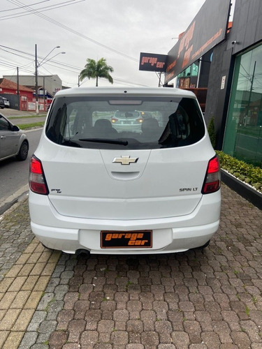 Imagem 4 de 8 de Chevrolet Spin 2014 1.8 Lt 5l 5p