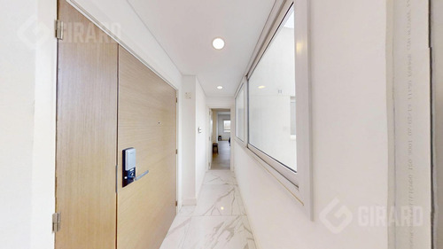 Departamento En Venta De 2 Amb Modernos Con Cochera, Zona Chauvin