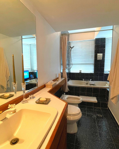 Imagen 7 de 10 de En Alquiler Lujoso Apartamento Dúplex En La Castellana. / Oa