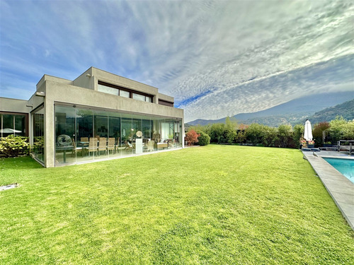 En Condominio: Los Bravos / Craighouse