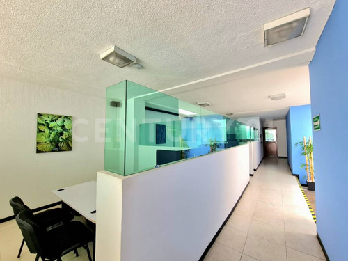 Local Comercial Con Oficinas Y Bodega En Colonia Chulavista Puebla