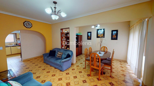 Imagen 2 de 12 de Departamento Ph En Venta O Permuta Ubicado En Villa Adelina, Zona Norte