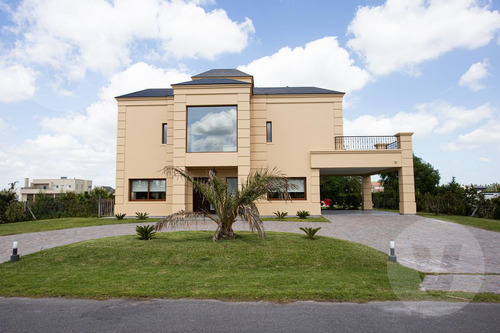 Casa En Venta - Barrio Fincas Del Alba, Canning