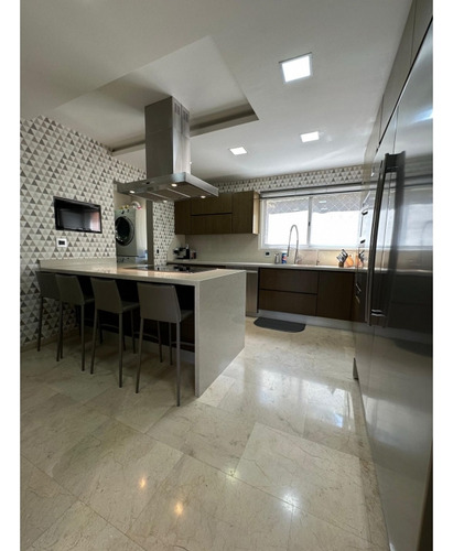 Se Vende Finca 180m2 Alto Hatillo 2019