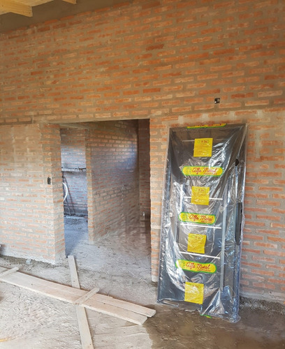 Linda Casa De 2 Dormitorios - Construcción De Ladrillos En 30 Días - S/anticipo