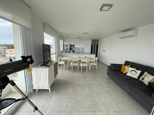 Imagen 10 de 14 de Monte Hermoso Lujo Frente Al Mar! 6 Pers 3 Hab. Enero $70000 Por Dia. Diciembre 1 Q 55000/día. Diciembre 2 Q 60000. Febrero 60000/día. Marzo 55000/día . Alquiler Mínimo 7 Días.