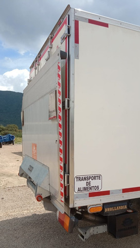 Imagen 6 de 11 de Hyundai Ex100 Cabinado