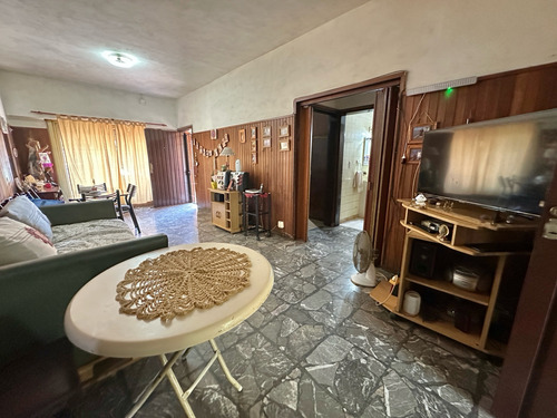 Casa En Ituzaingó De 3 Ambientes Apta Credito