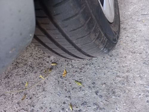 Imagem 5 de 11 de Volkswagen Voyage 2015 1.0 Trendline Total Flex 4p