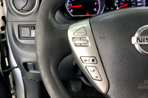 Imagen 22 de 25 de Nissan Versa 4 Pts Advance, Tm5, A/ac, Ve, F Niebla, Ra-15