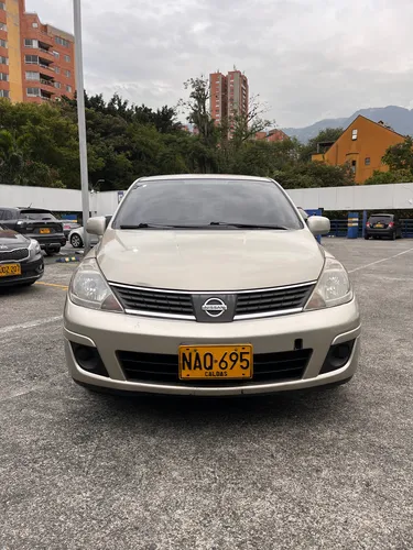Nissan Tiida 1.8 Emotion 4 p