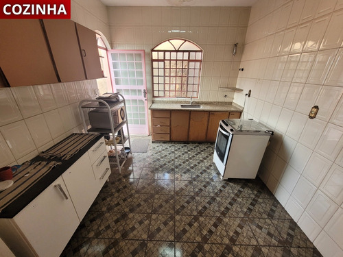 Casa De 3 Quarto, Três Banheiros , 1 Suíte,4 Salas