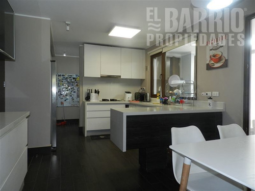 Imagen 13 de 24 de Espectacular Casa En Venta De 4 Dorm. En Colina