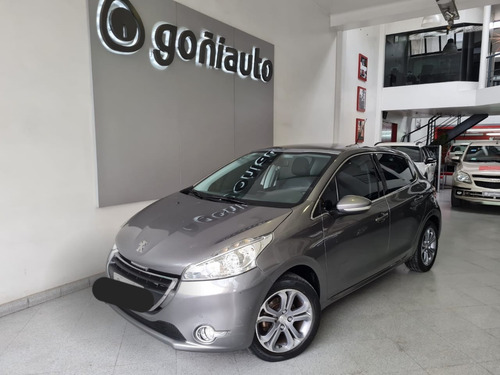 Imagen 11 de 16 de Peugeot 208 2015 1.6 Feline Pack Cuir