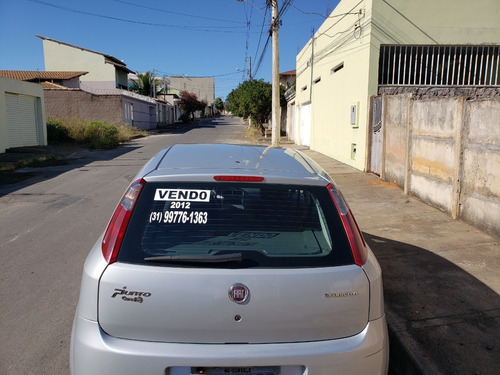 Fiat Punto Attractive 1.4 Flex 2012
