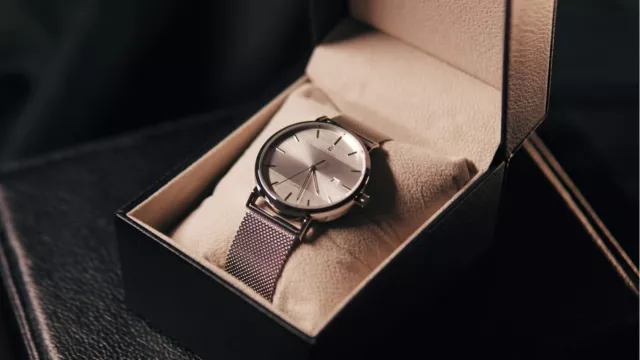 Relógio Vanglore minimalista prateado