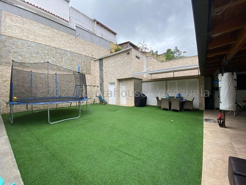 Imagen 25 de 26 de Casa Remodelada En Venta Colinas De Los Ruices Mls #22-25755 Ingrid Guzmán