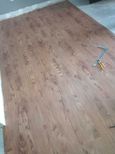 Imagem 4 de 5 de Piso Vinílico Em Laminado
