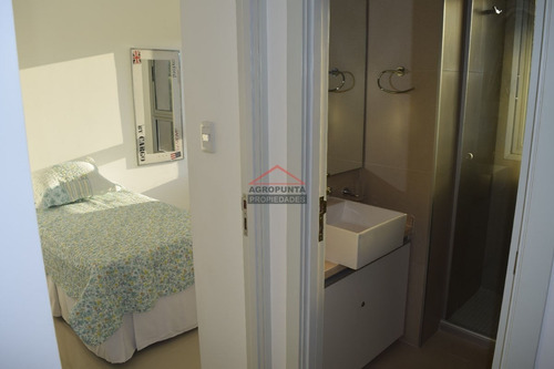 A Pasos De Playa Brava Con Servicios- Ref: 2865