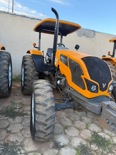 Trator Traçado. Reduzido. Câmbio Motor Tomada De Força Ok.