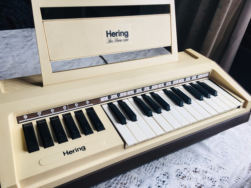 Organo Hering,retro, Armónico. Eléctrico Impecable!!  Año 80