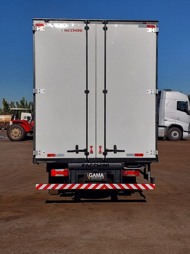 Imagem 4 de 8 de Iveco Daily 35s 14