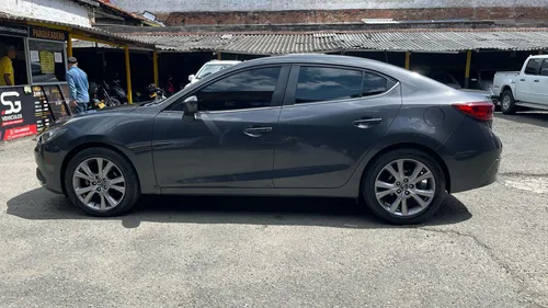 Mazda 3 2.0 Touring At