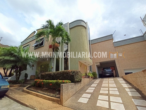 Imagen 1 de 18 de Mk Inmobiliaria Vende Exclusivo Townhouse Ubicado Av Principal  El Castaño, Conjunto Privado / 04128517764