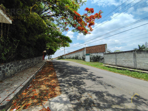 Terreno En Venta Con Construcción En Comunidad El Chico, Emiliano Zapata, Veracruz