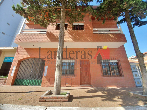 - Venta En Block - Casa 3 Amb. + 3 Departamentos -