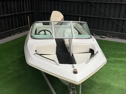 Lancha Campanili Ventura 140 Hp