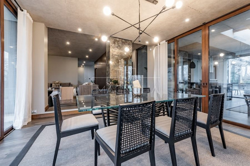 Casa En Venta De 6d/5b En Colina