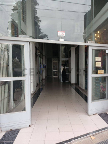 Venta De Departamento 3 Ambientes En La Plata.