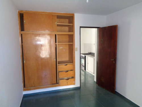Barrio Alberdi - Departamento De 1 Dormitorio, Amplio Y Luminoso Con Cocina Equipada Y Terraza Espaciosa Con Excelente Vista