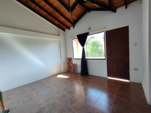 Imagen 8 de 9 de As Linda Casa En Venta En Santa Teresa Urb. Villa Ventura As