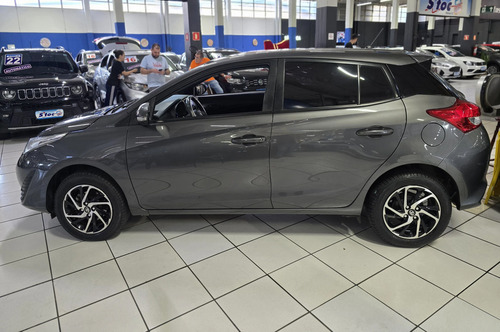 Toyota Yaris 1.3 16V FLEX XL LIVE MULTIDRIVE