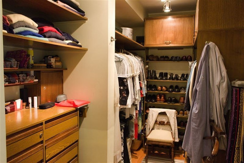 Casa En Venta De 5 Dorm. En Las Condes