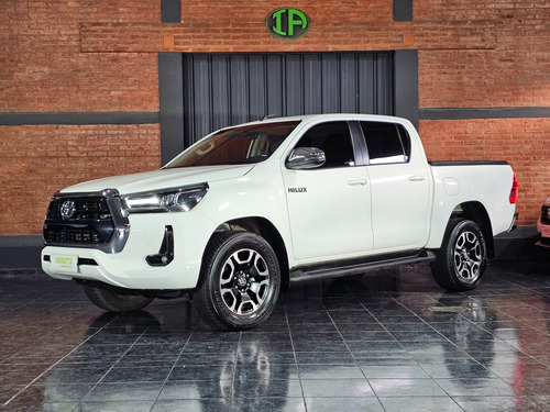 Toyota Hilux Hilux 2.8 SRV 4x2 AT
