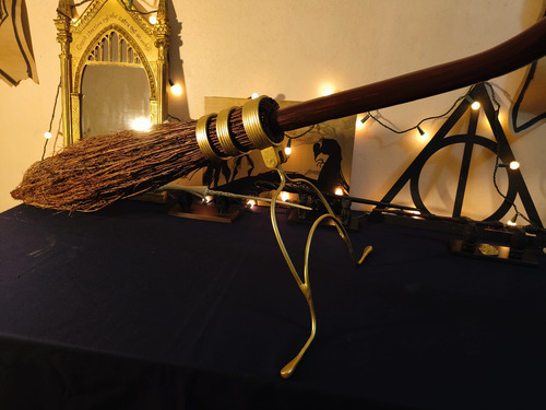 Nimbus 2000 (replica De Lujo)