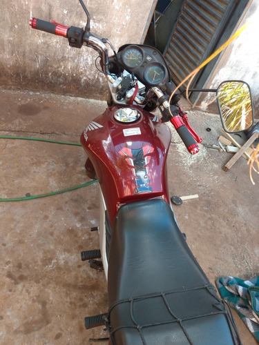 Imagem 5 de 8 de Honda 2011