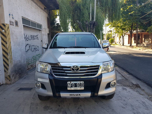 Toyota Hilux 3.0 Cd Srv Cuero I 171cv 4x2