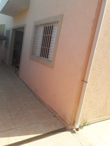 Imagem 4 de 14 de Casa Sobreposta - 900 Metros Da Praia Das Gaivotas