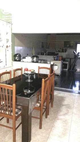 Imagem 4 de 18 de Excelente Sobrado, Com Um Salão Comercial Bem Localizado, Ao Lado Da Principal Avenida Da Cidade. - Ca04737 - 34428858