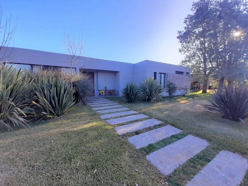 Casa En Venta Barrio Cerrado Comarcas De Lujan