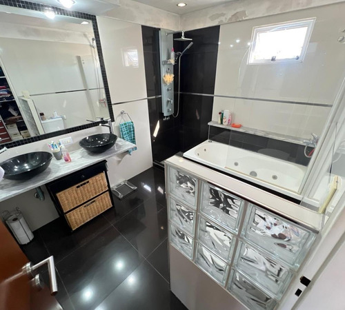 Venta De Departamento Con Galpon En Pompeya