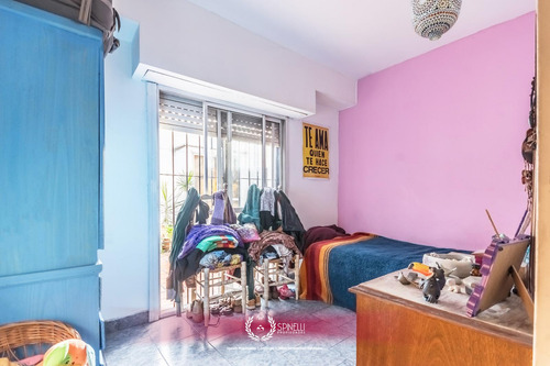 Casa Con Terreno Propio De 111m² A Reciclar Terraza Y Parrilla Gran Oportunidad!