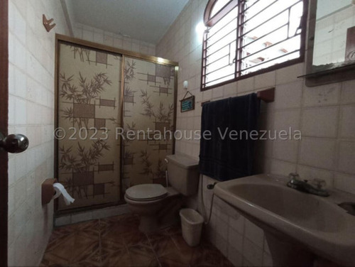 Milagros Inmuebles Edificio Venta Barquisimeto Lara Zona Oeste Economica Residencial Economico Comercial Código Inmobiliaria Rent-a-house 24-16570