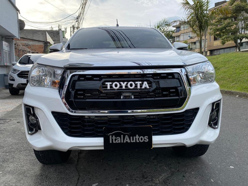 Imagen 3 de 9 de Toyota Hilux 2.4l 2018